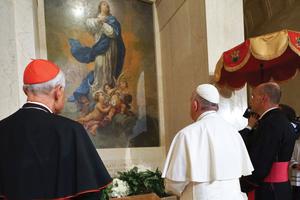 CONTEMPLATING BEAUTY. Pope Francis prays in front of the Immaculate Conception mosaic Sept. 23, 2015, at the Basilica of the National Shrine of the Immaculate Conception in Washington, D.C. 