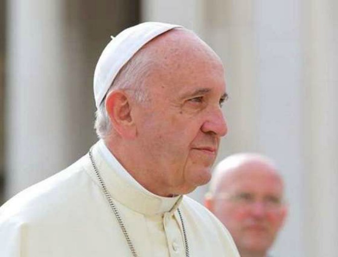 Pope Francis arrives in St. Peter's Square for the general audience Sept. 21, 2016.
