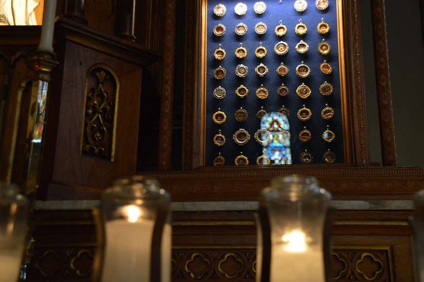 St. Anthony's Chapel in Pittsburgh, Pennsylvania, has the largest collection of relics outside of Rome. St. Anthony's Chapel in Pittsburgh, Pennsylvania, has the largest collection of relics outside of Rome.