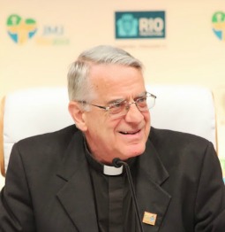 Papal spokesman Father Federico Lombardi speaking at a July 23 WYD press briefing in Rio de Janeiro.