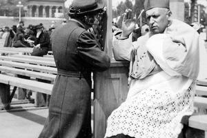 Cardinal József Mindszenty hears Confessions during the 1938 Eucharistic Congress in Budapest
