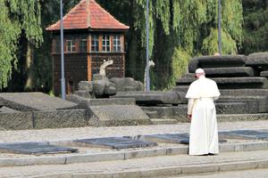 Pope Francis prays at the Birkenau memorial. Below (from top) are Auschwitz survivor Robert Roman Kent, and Polish 'Righteous Among the Nations' Józef Walaszczyk and Anna Bando, Tadeusz Stankiewicz, and Alicja Schnepf.