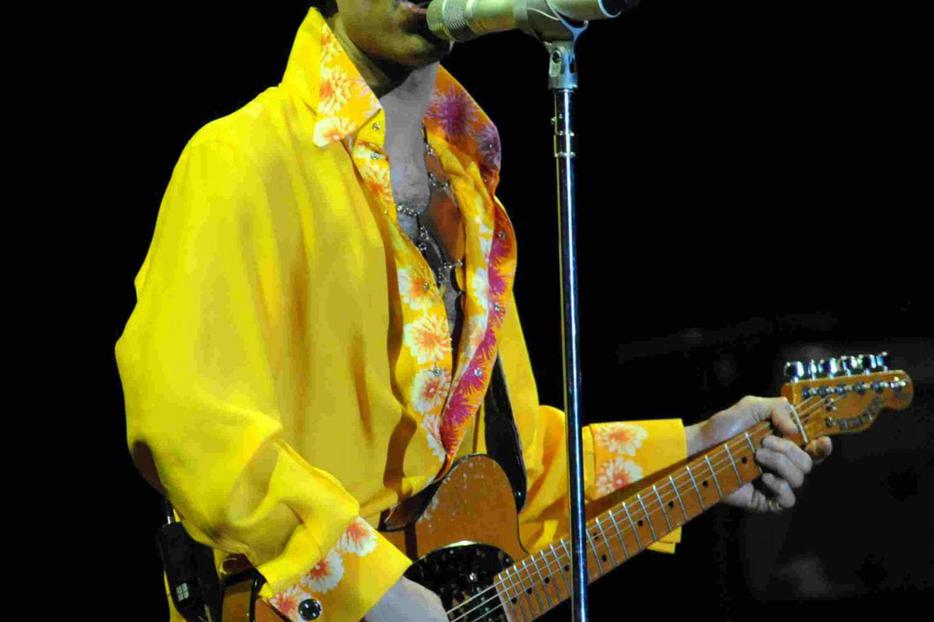 Prince: Marry like it's 1999.