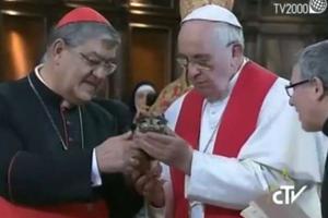 Pope Francis and Cardinal Crescenzio Sepe with St. Januarius relic in Naples Cathedral on March 21, 2015.