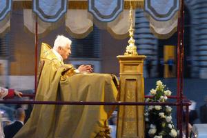 Pope Benedict prays before the Blessed Sacrament during the Corpus Christi procession in Rome June 7, 2012. 
