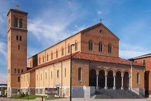 Cathedral of St. Mary in the Diocese of St. Cloud. 