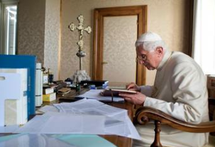 Benedict XVI has just weighed in on the proposal to give Communion to divorced and civilly remarried Catholics