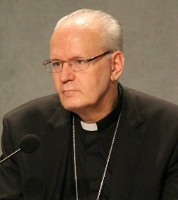 Cardinal Peter Erdo, relator general of the 2014 Extraordinary Assembly of the Synod of Bishops, speaks at at a Nov. 5 Vatican press conference.