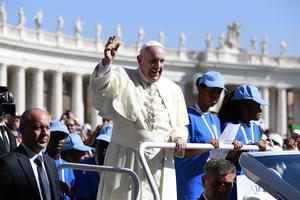 Pope Francis arriving at the jubilee audience for volunteers, St. Peter's Square, Sept. 3, 2016.