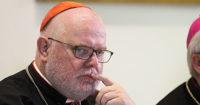 Cardinal Reinhard Marx at the German Bishops' Press Conference at the Pontifical Teutonic College on October 5, 2015.