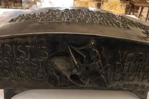 The box holding the relics of St. Peter. 
