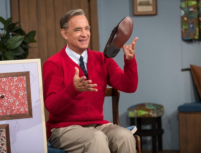 Tom Hanks portrays Fred Rogers.