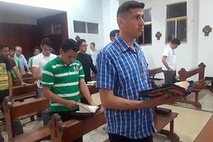 Seminarians at Buen Pastor seminary in Ciudad Bolívar, Venezuela, pray Vespers