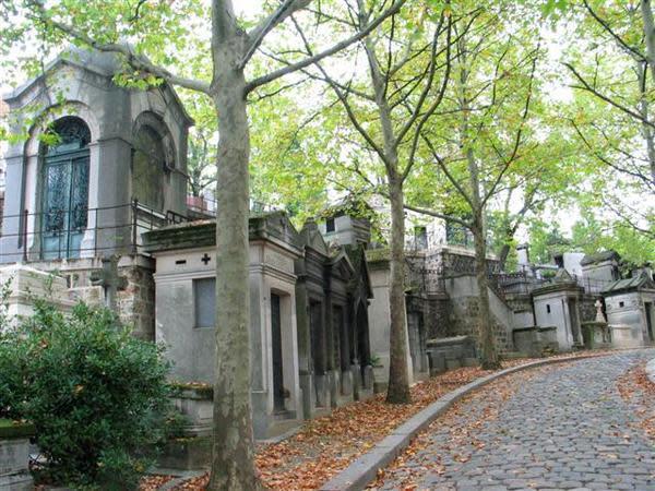 Père Lachaise Necropolis Paris