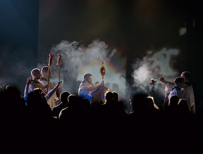 Adoration and Confession Night at the FOCUS SLS20 event in Phoenix.