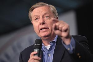 Senator Lindsey Graham speaking in Iowa, 2015. 