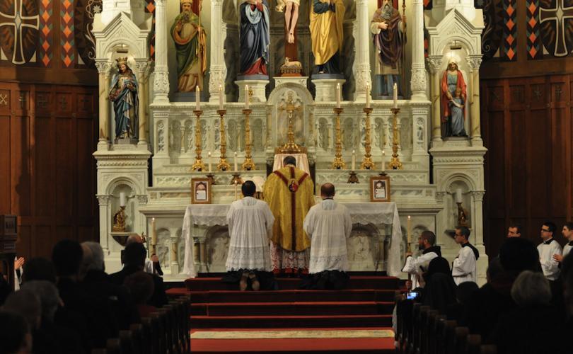 Traditional Latin Mass with Raymond Cardinal Burke