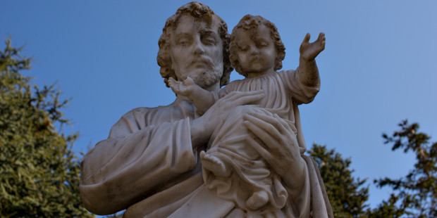St Joseph & Infant Jesus Statue