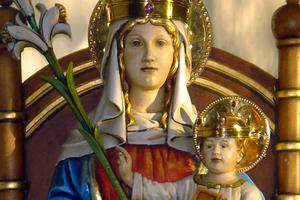he statue of Our Lady of Walsingham, the Slipper Chapel, Walsingham, Norfolk, England.