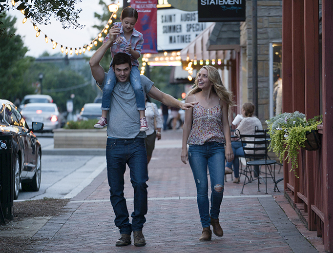 Abby Ryder Fortson, Alex Roe and Jessica Rothe in Forever My Girl.
