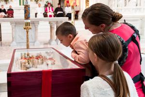 On the 99th anniversary of her death, people of all ages lined up to venerate the earthly remains of Servant of God Julia Greeley before they were entombed. Auxiliary Bishop Jorge Rodriguez celebrated the liturgy on June 7.