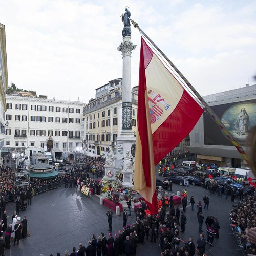 Francis prays at Piazza di Spagnafor the Solemnity of the Immaculate Conception on Dec. 8.
