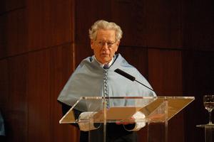 Hans Küng receives an honorary degree from the National University of Distance Education in Madrid, Spain, Jan. 27, 2011.