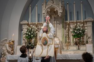 Bishops in the United States have continued to release guidances on the use of the traditional Latin Mass in the weeks since Pope Francis' motu proprio.