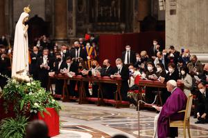 On March 25, Pope Francis consecrated all humanity, especially Russia and Ukraine, to the Immaculate Heart of Mary, stating that the act expressed complete trust in the Virgin Mary.