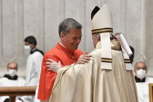 Pope Francis greets Cardinal Mario Grech in St. Peter’s Basilica on Nov. 28, 2020. Cardinal Grech, secretary general of the Synod on Synodality secretariat, says the current synodal document process shows the ‘People of God are converging in calling for a profound renewal of the Church.’ Pope Francis greets Cardinal Mario Grech in St. Peter’s Basilica on Nov. 28, 2020. Cardinal Grech, secretary general of the Synod on Synodality secretariat, says the current synodal document process shows the ‘People of God are converging in calling for a profound renewal of the Church.’