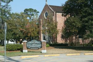 St. Peter Church is located in Covington, Louisiana.