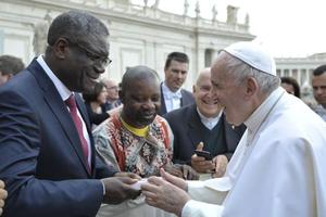 Denis Mukwege and Pope Francis at the general audience, May 22, 2019. Denis Mukwege and Pope Francis at the general audience, May 22, 2019.