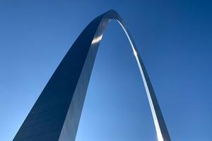 St. Louis arch. 
