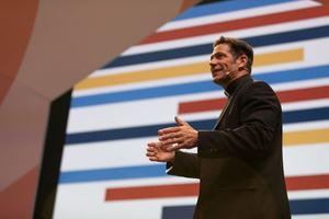 Father Mike Schmitz speaks at SEEK23.