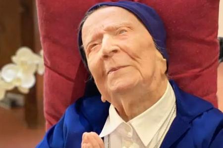 French Catholic Nun Sister Andre, Oldest Person in the World, Dies at 118 French Catholic Nun Sister Andre, Oldest Person in the World, Dies at 118