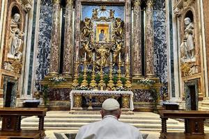 Pope Francis visits the Basilica of St. Mary Major on Monday, Jan. 30, 2023, to entrust his upcoming trip to Africa to the Blessed Virgin Mary. Pope Francis visits the Basilica of St. Mary Major on Monday, Jan. 30, 2023, to entrust his upcoming trip to Africa to the Blessed Virgin Mary.