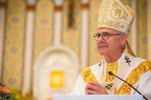 Archbishop Paul S. Coakley preaching during Mass in the cathedral in 2021.