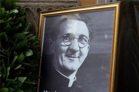 Irish President Honors WWII Hero Monsignor Hugh O’Flaherty at the Vatican Irish President Honors WWII Hero Monsignor Hugh O’Flaherty at the Vatican