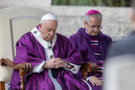 Pope Francis Prays for Peace and Hope on All Souls&rsquo; Day