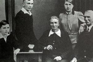 The Ratzinger family in 1938 in Hufschlag, near Traunstein. From left to right: Joseph Ratzinger, aged eleven, his brother Georg, mother Maria, sister Maria, and father Joseph (date of photograph unknown).