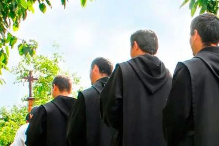 Dictatorship in Nicaragua Expels Three Priests; Exiled Bishop Meets With Pope Francis