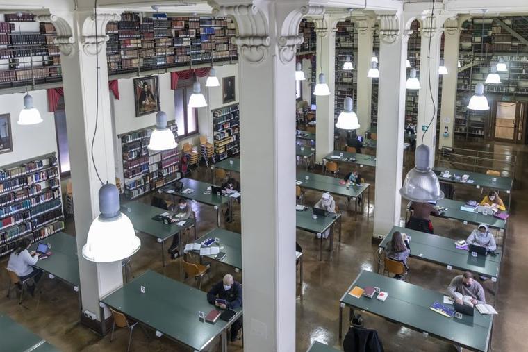 The library of the Pontifical Gregorian University.