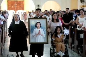 Exposition of the official portrait of Servant of God Niña Ruiz Abad on April 7.