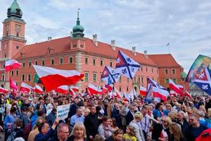 Before the march began, the president of the Polish Bishops’ Conference, Archbishop Tadeusz Wojda, stressed that “life is a gift from God and as such it is an inalienable right of every human being, which is why it must be protected and supported at every stage of its development.”
