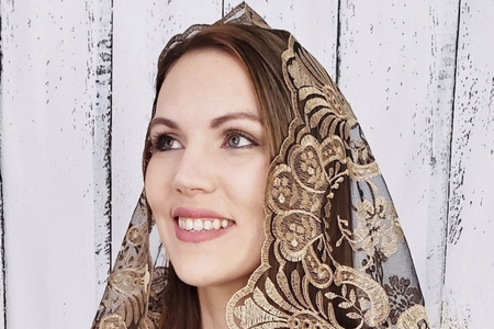 Home-Run Chapel Veil Company Sees 2,000% Growth in 10 Years