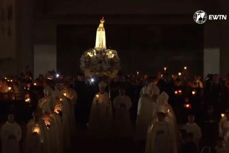 Virgin Mary Today Asks Same She Asked of Little Shepherds 107 Years Ago, Cardinal Says