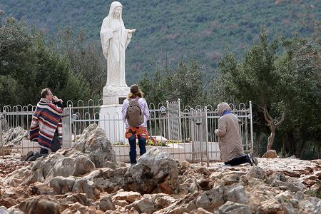 4 Features of the Vatican&rsquo;s New Documents on Apparitions