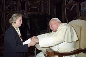 Mary Ann Glendon meets with Pope John Paul II. 