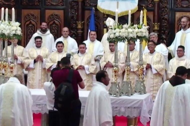 One priest and seven deacons were ordained July 20 in the Matagalpa cathedral by the president of the Nicaraguan Bishops’ Conference.