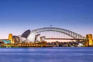 A view of the Opera House in the port zone of Sydney.